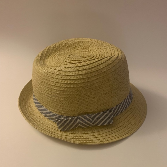 Kids straw hat (women can wear as well depending on size of head) - Picture 2 of 7